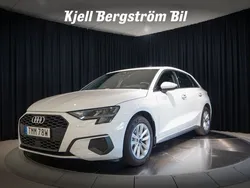 Vit Begagnad 2023 Audi A3 Sportback Halvkombi | 299 000 kr (Lite dyr)