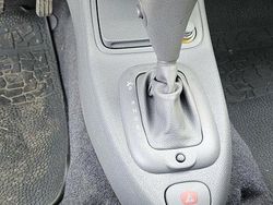 Blå Begagnad 2001 Renault Clio II Halvkombi | 25 000 kr (Bra pris)