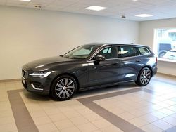 Grå Begagnad 2019 Volvo V60 Inscription Kombi | 249 900 kr (Marknadspris)