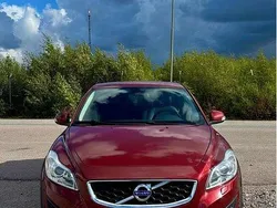 Röd Begagnad 2011 Volvo C30 Momentum Halvkombi | 49 000 kr (Superpris)