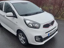 Vit Begagnad 2015 Kia Picanto Halvkombi | 79 700 kr (Marknadspris)