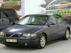 Mörkblå Begagnad 2002 Volvo S60 Business Edition Sedan | 29 900 kr (Marknadspris)
