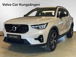 Ljusbrun (brun) Begagnad 2025 Volvo XC40 Plus SUV | 414 900 kr (Lite dyr)