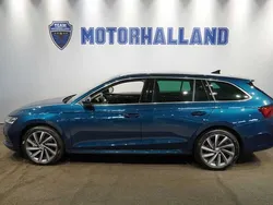 Blå Begagnad 2024 Skoda Octavia Style Kombi | 394 900 kr (Dyr)