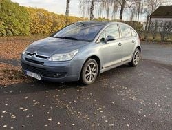 Grå Begagnad 2006 Citroën C4 Halvkombi | 23 000 kr (Marknadspris)