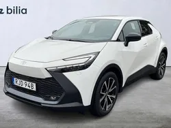 Vit Ny 2024 Toyota C-HR Style SUV | 426 900 kr (Marknadspris)