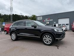 Svart Begagnad 2017 VW Touareg SUV | 219 900 kr (Marknadspris)