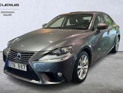 Grå Begagnad 2013 Lexus IS300h Sedan | 209 000 kr (Marknadspris)