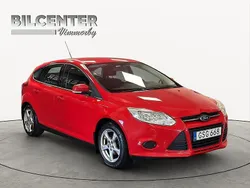 Röd Begagnad 2012 Ford Focus Trend Halvkombi | 45 000 kr (Marknadspris)