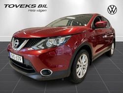 Röd Begagnad 2016 Nissan Qashqai SUV | 129 000 kr (Marknadspris)