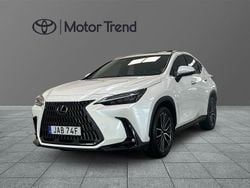 Vit Begagnad 2022 Lexus NX450h+ Luxury Line SUV | 569 900 kr (Bra pris)