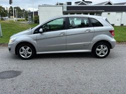 Silver Begagnad 2010 Mercedes 180 Sedan | 59 900 kr (Marknadspris)
