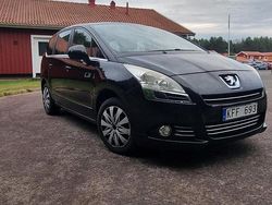Svart Begagnad 2009 Peugeot 5008 Minibuss | 34 999 kr (Marknadspris)