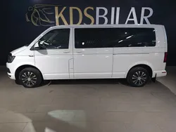 Vit Begagnad 2018 VW Caravelle Comfortline Minibuss | 269 500 kr (Marknadspris)