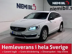 Vit Begagnad 2018 Volvo V60 CC Standard Kombi | 184 900 kr (Marknadspris)