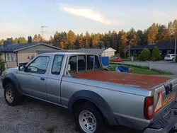 Silver Begagnad 2004 Nissan King | 40 000 kr