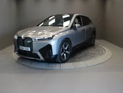 Grå Begagnad 2022 BMW iX Comfort Edition SUV | 779 000 kr (Lite dyr)