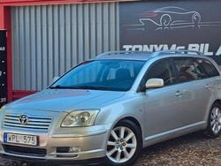Silver Begagnad 2004 Toyota Avensis Kombi | 34 900 kr (Marknadspris)