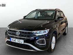 Svart Begagnad 2022 VW T-Roc Life SUV | 204 900 kr (Marknadspris)