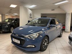 Ljusblå Begagnad 2017 Hyundai i20 Comfort Halvkombi | 99 900 kr (Marknadspris)