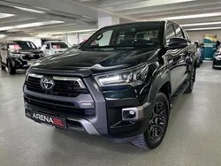 Svart metallic Begagnad 2023 Toyota HiLux Pickup | 629 900 kr (Lite dyr)