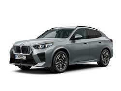 Grå Begagnad 2024 BMW iX2 Comfort Edition SUV | 569 000 kr (Marknadspris)