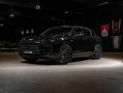 Begagnad 2025 Porsche Cayenne SUV | 1 399 500 kr (Dyr)
