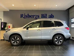 Silver Begagnad 2016 Subaru Forester SUV | 157 900 kr (Marknadspris)