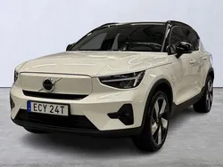 Vit Begagnad 2023 Volvo XC40 Plus SUV | 459 900 kr
