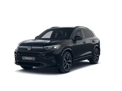 Svart (grenadilla black metallic) Ny 2025 VW Tiguan R-line SUV | 589 900 kr (Marknadspris)