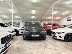 Grå Begagnad 2015 BMW 530 Sedan | 209 900 kr (Marknadspris)