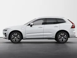 Vit Ny 2024 Volvo XC60 Core SUV | 599 000 kr (Marknadspris)
