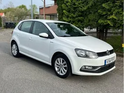 Vit Begagnad 2016 VW Polo Halvkombi | 90 000 kr (Marknadspris)