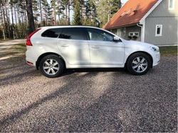 Vit Begagnad 2015 Volvo XC60 Momentum SUV | 190 000 kr (Marknadspris)