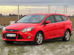 Röd Begagnad 2013 Ford Focus Titanium Kombi | 74 900 kr (Marknadspris)