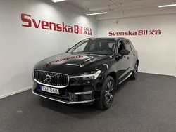 Svart Begagnad 2021 Volvo XC60 Momentum SUV | 369 000 kr (Marknadspris)