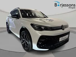 Vit Ny 2025 VW Tiguan R-line SUV | 619 900 kr (Lite dyr)