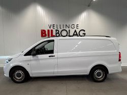 Vit Begagnad 2022 Mercedes Vito Minibuss | 229 500 kr