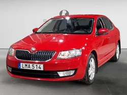 Röd Begagnad 2014 Skoda Octavia Ambition Halvkombi | 89 900 kr (Marknadspris)