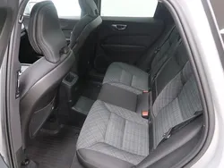 Silver Begagnad 2022 Volvo XC60 Core SUV | 469 500 kr (Marknadspris)