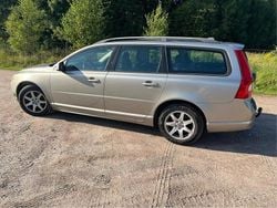 Brun Begagnad 2009 Volvo V70 Momentum Kombi | 39 900 kr (Bra pris)