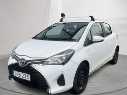 Vit Begagnad 2016 Toyota Yaris | 119 000 kr