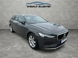 Mörkgrå Begagnad 2017 Volvo V90 Momentum Kombi | 219 000 kr (Marknadspris)