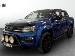 Mörkblå (ravennablå metallic) Begagnad 2020 VW Amarok Aventura Pickup | 499 900 kr (Dyr)