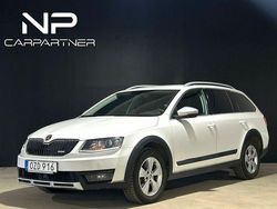 Vit Begagnad 2016 Skoda Octavia Scout Kombi | 89 900 kr (Bra pris)