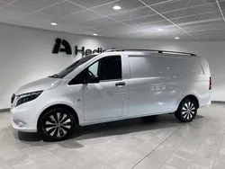 Vit Begagnad 2023 Mercedes Vito Edition 1 Minibuss | 447 200 kr