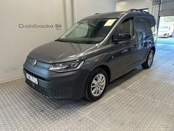 Grå Begagnad 2022 VW Caddy Minibuss | 229 000 kr (Marknadspris)