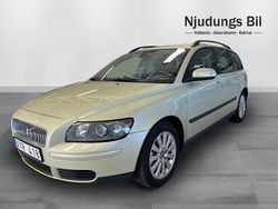 Ljusgrön Begagnad 2006 Volvo V50 Kinetic Kombi | 44 900 kr (Dyr)