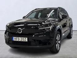 Svart Begagnad 2022 Volvo XC40 Core SUV | 359 900 kr