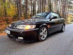 Svart Begagnad 2002 Saab 9-3 Cabriolet Aero Cab | 79 900 kr (Marknadspris)